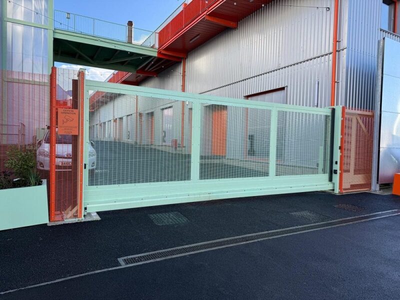 Vibrant Security Fencing and Gates at Florentia Village – Harringay